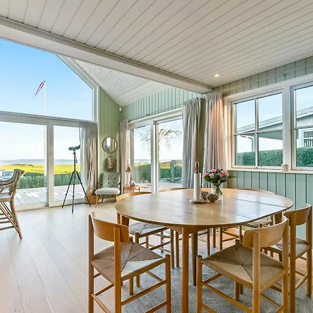 With Sea View Near Feriehus Hesselager