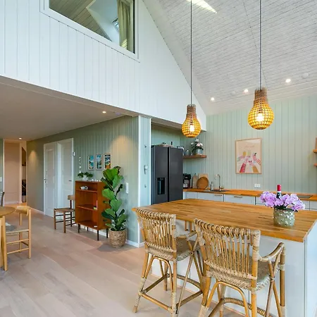 Feriehus With Sea View Near