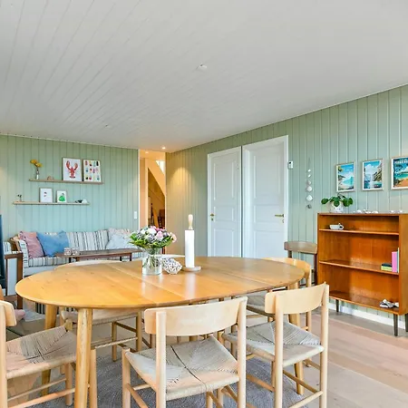 Feriehus With Sea View Near