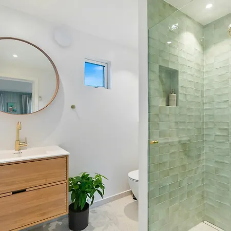 Feriehus With Sea View Near Hesselager